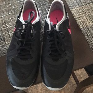 Women’s Nike 10 never worn Dual Fusion